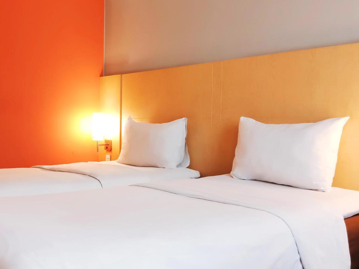 Hotel Ibis Padang Esterno foto