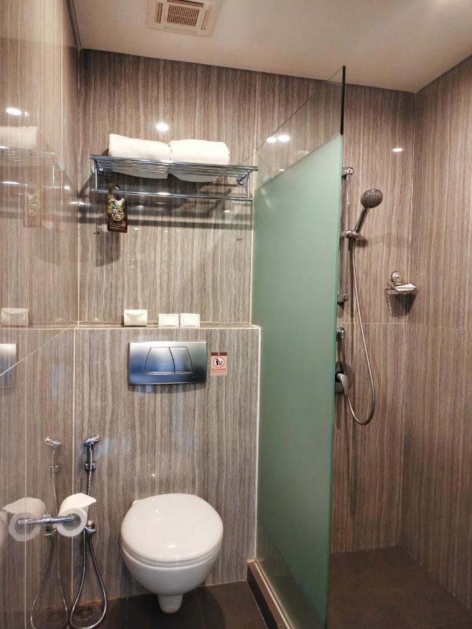 Hotel Ibis Padang Esterno foto