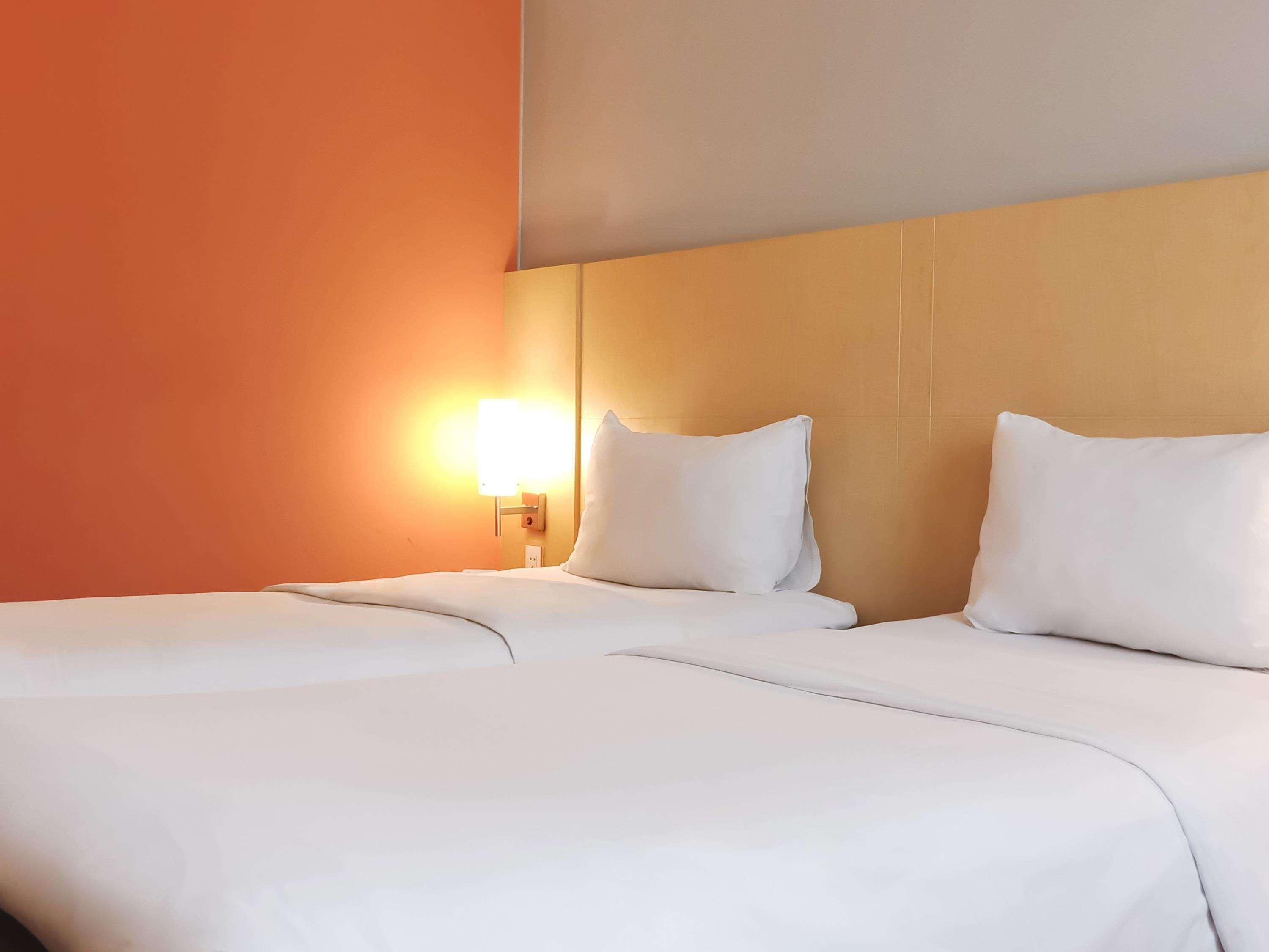 Hotel Ibis Padang Esterno foto
