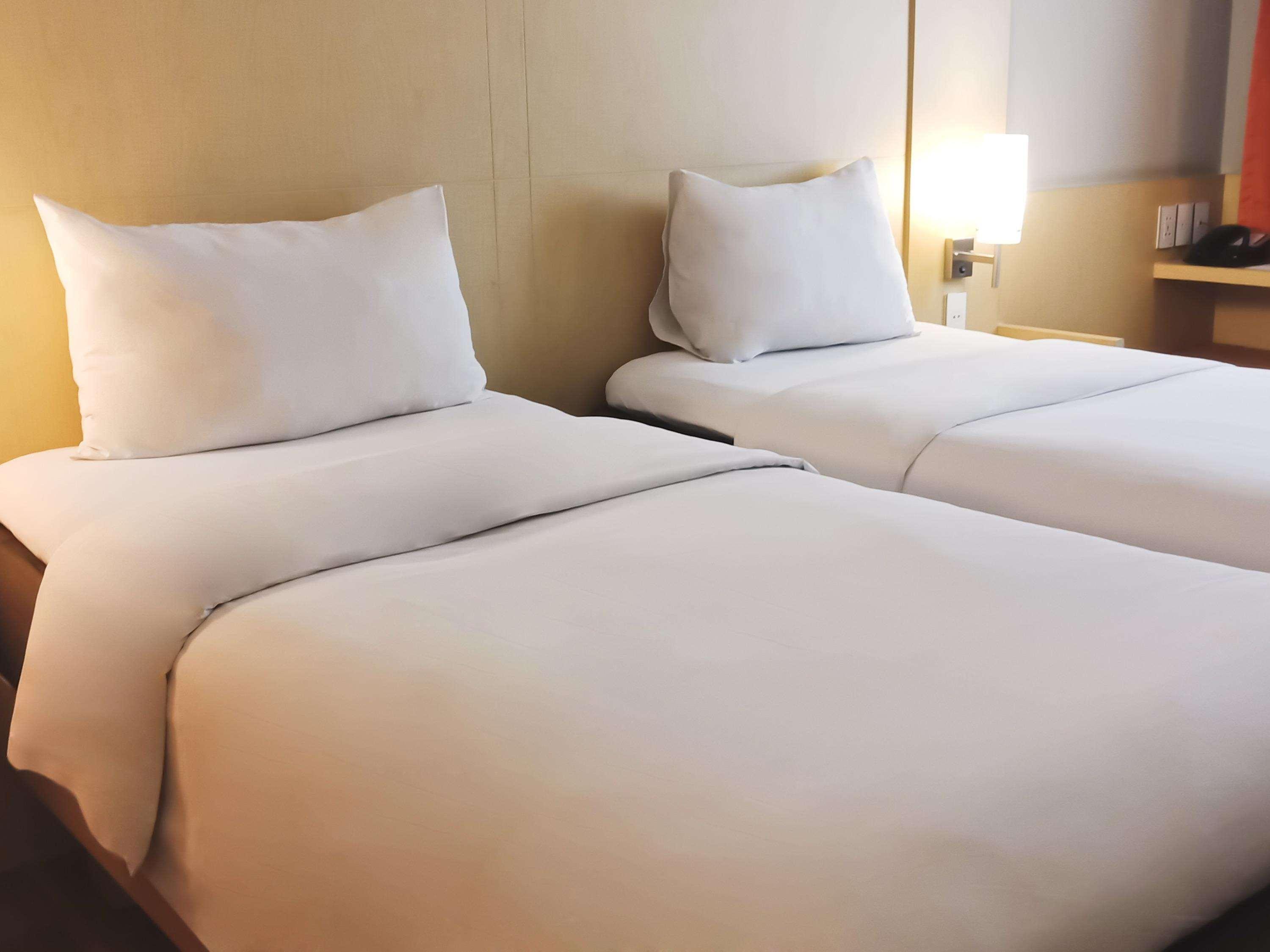 Hotel Ibis Padang Esterno foto