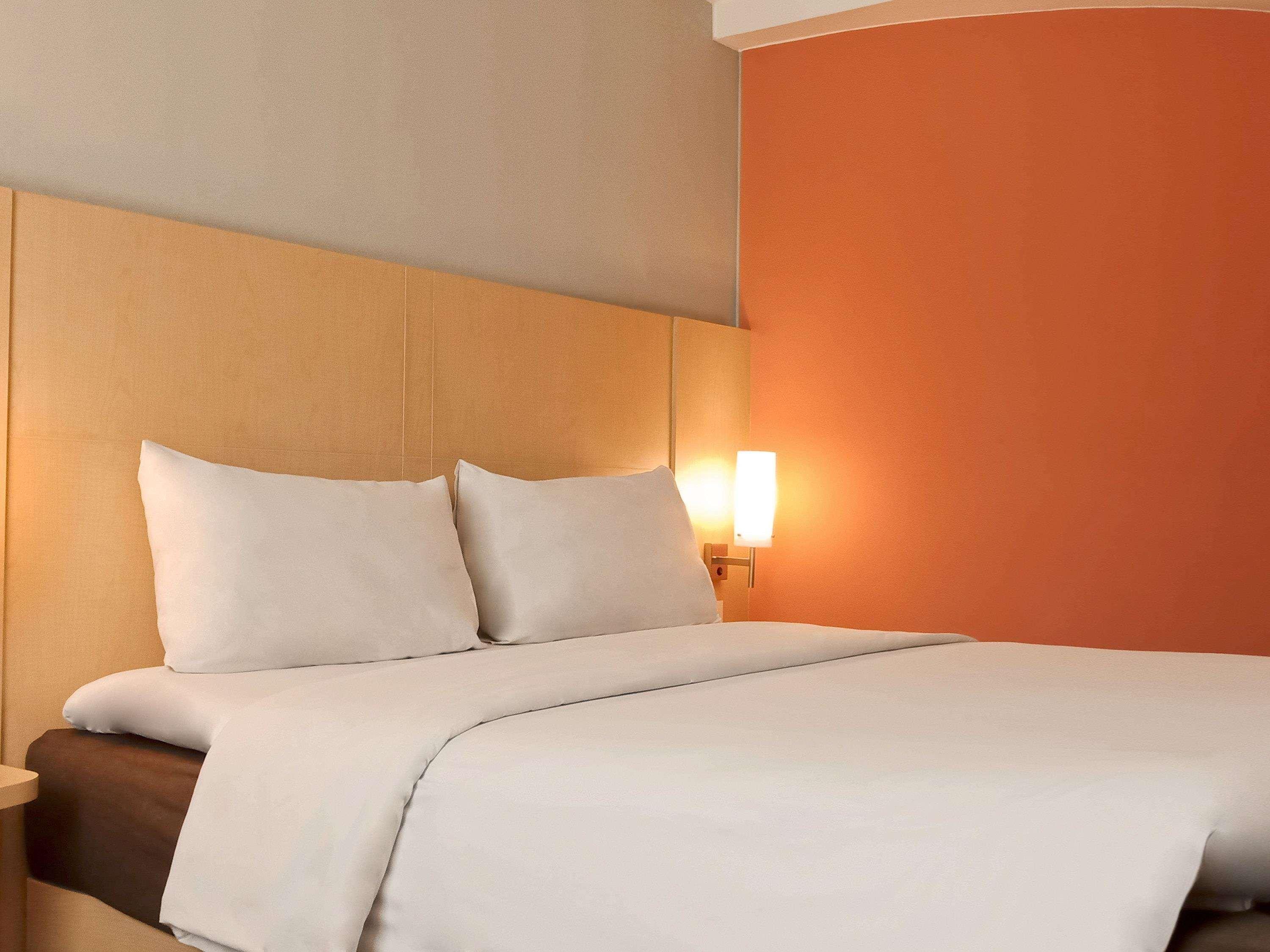 Hotel Ibis Padang Esterno foto