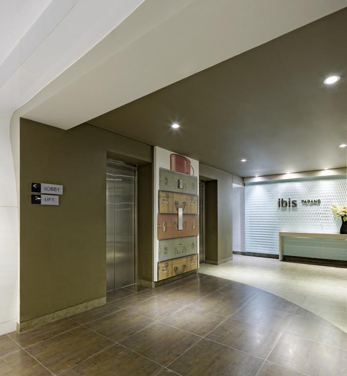 Hotel Ibis Padang Esterno foto