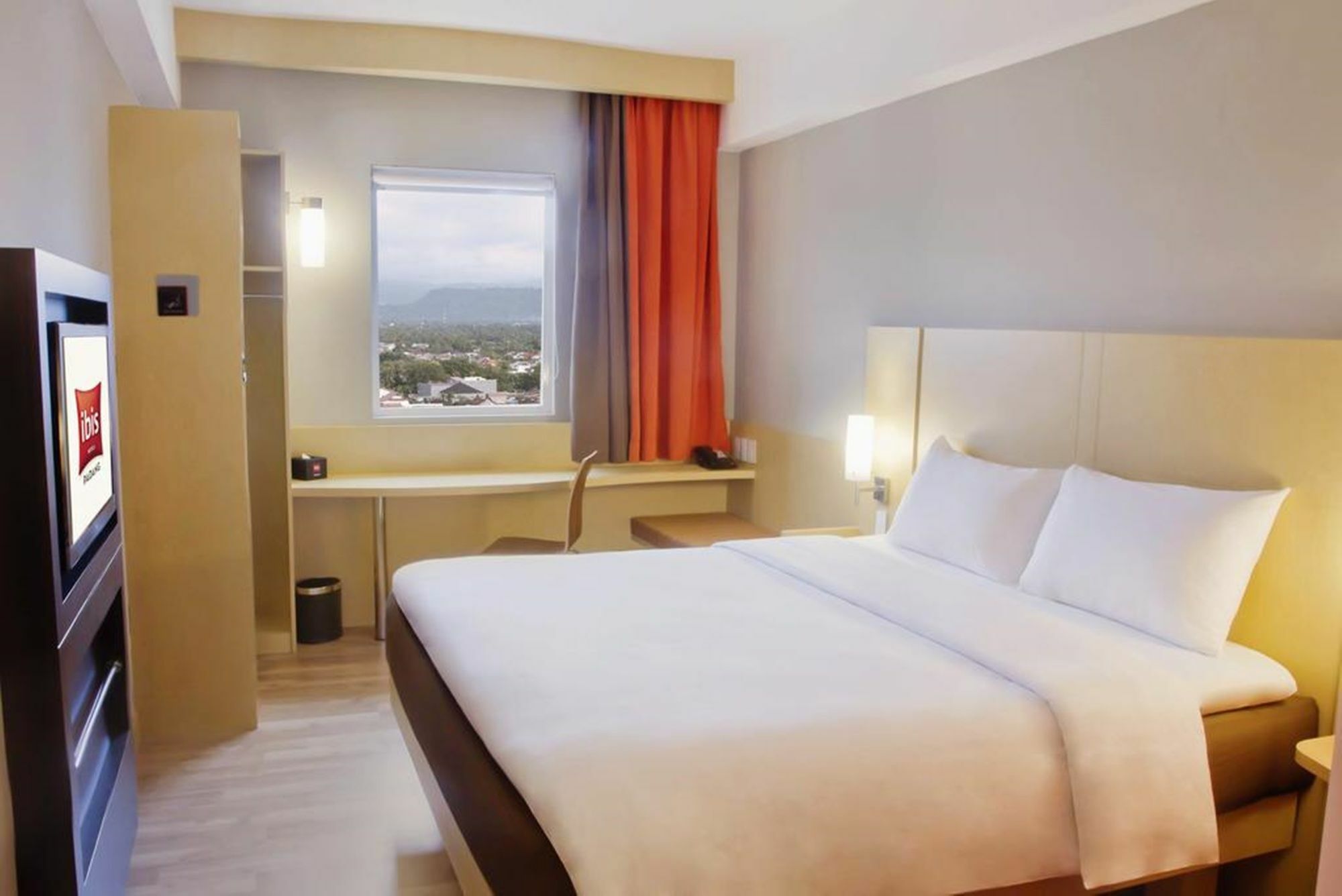 Hotel Ibis Padang Esterno foto